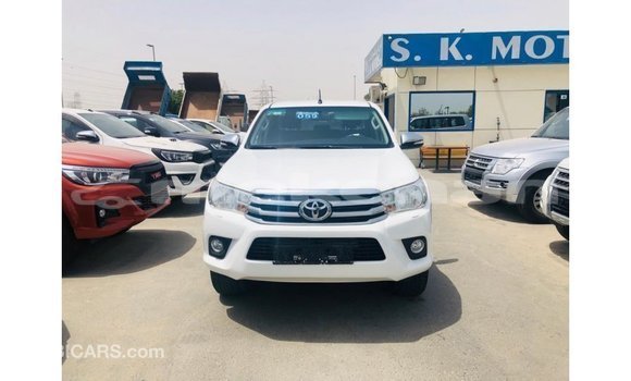 Buy Import Toyota Hilux White Car in Import - Dubai in Aragatsotn Buy Import Toyota Hilux White Car in Import - Dubai in Aragatsotn