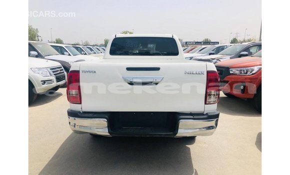 Buy Import Toyota Hilux White Car in Import - Dubai in Aragatsotn Buy Import Toyota Hilux White Car in Import - Dubai in Aragatsotn