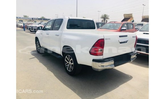 Buy Import Toyota Hilux White Car in Import - Dubai in Aragatsotn Buy Import Toyota Hilux White Car in Import - Dubai in Aragatsotn