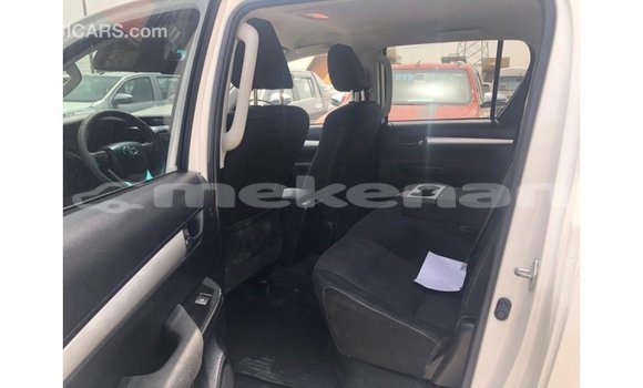 Buy Import Toyota Hilux White Car in Import - Dubai in Aragatsotn Buy Import Toyota Hilux White Car in Import - Dubai in Aragatsotn