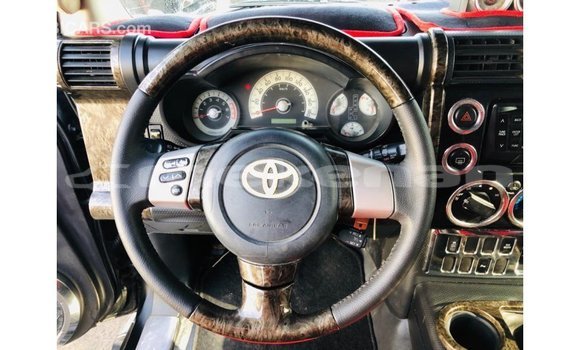 Buy Import Toyota FJ Cruiser Black Car in Import - Dubai in Aragatsotn Buy Import Toyota FJ Cruiser Black Car in Import - Dubai in Aragatsotn