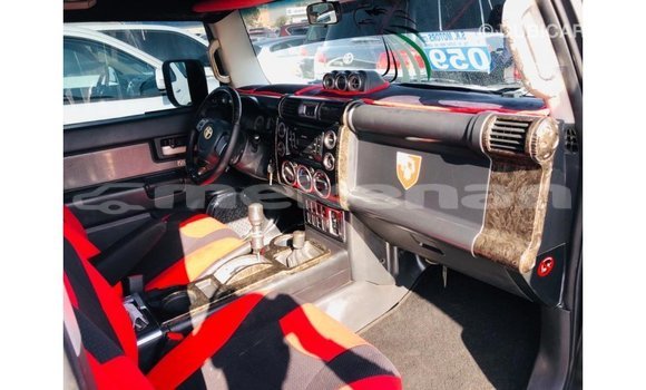 Buy Import Toyota FJ Cruiser Black Car in Import - Dubai in Aragatsotn Buy Import Toyota FJ Cruiser Black Car in Import - Dubai in Aragatsotn