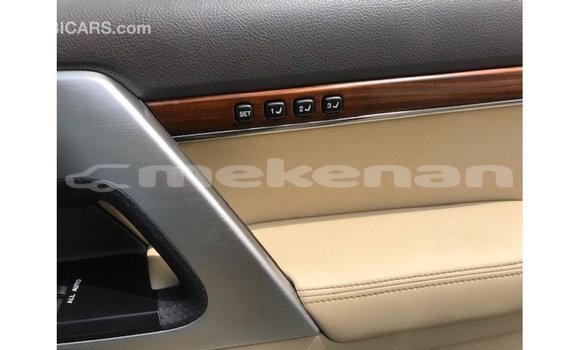 Buy Import Toyota Land Cruiser White Car in Import - Dubai in Aragatsotn Buy Import Toyota Land Cruiser White Car in Import - Dubai in Aragatsotn