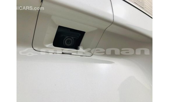 Buy Import Toyota Prado White Car in Import - Dubai in Aragatsotn Buy Import Toyota Prado White Car in Import - Dubai in Aragatsotn