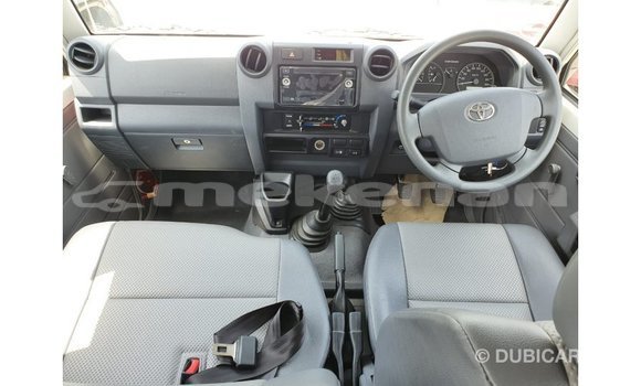 Buy Import Toyota Land Cruiser White Car in Import - Dubai in Aragatsotn Buy Import Toyota Land Cruiser White Car in Import - Dubai in Aragatsotn