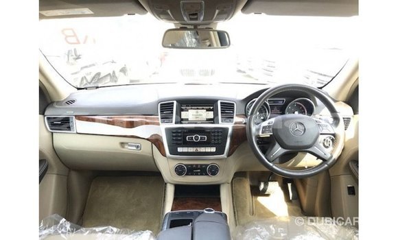 Buy Import Mercedes-Benz 350 White Car in Import - Dubai in Aragatsotn Buy Import Mercedes-Benz 350 White Car in Import - Dubai in Aragatsotn