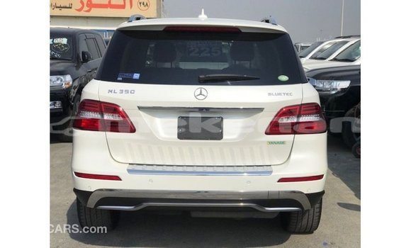 Buy Import Mercedes-Benz 350 White Car in Import - Dubai in Aragatsotn Buy Import Mercedes-Benz 350 White Car in Import - Dubai in Aragatsotn
