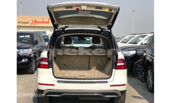 Buy Import Mercedes-Benz 350 White Car in Import - Dubai in Aragatsotn Buy Import Mercedes-Benz 350 White Car in Import - Dubai in Aragatsotn