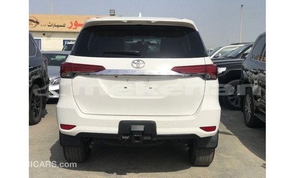 Buy Import Toyota Fortuner White Car in Import - Dubai in Aragatsotn Buy Import Toyota Fortuner White Car in Import - Dubai in Aragatsotn