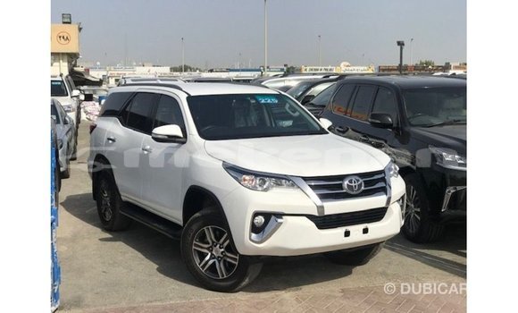 Buy Import Toyota Fortuner White Car in Import - Dubai in Aragatsotn Buy Import Toyota Fortuner White Car in Import - Dubai in Aragatsotn