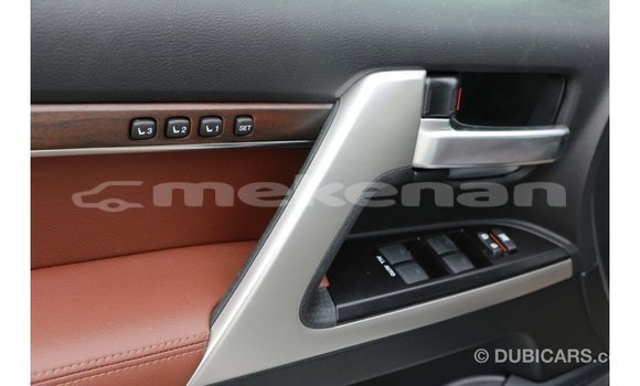 Buy Import Toyota Land Cruiser White Car in Import - Dubai in Aragatsotn Buy Import Toyota Land Cruiser White Car in Import - Dubai in Aragatsotn