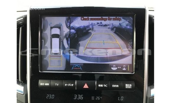 Buy Import Toyota Land Cruiser White Car in Import - Dubai in Aragatsotn Buy Import Toyota Land Cruiser White Car in Import - Dubai in Aragatsotn