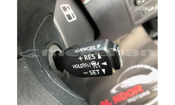 Buy Import Toyota Land Cruiser White Car in Import - Dubai in Aragatsotn Buy Import Toyota Land Cruiser White Car in Import - Dubai in Aragatsotn