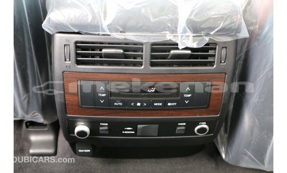 Buy Import Toyota Land Cruiser White Car in Import - Dubai in Aragatsotn Buy Import Toyota Land Cruiser White Car in Import - Dubai in Aragatsotn