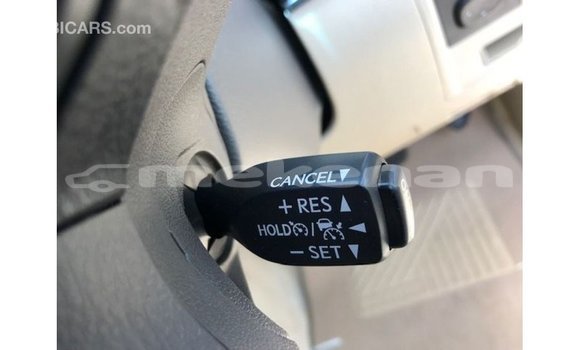 Buy Import Toyota Land Cruiser White Car in Import - Dubai in Aragatsotn Buy Import Toyota Land Cruiser White Car in Import - Dubai in Aragatsotn