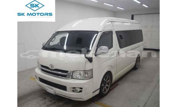 Buy Import Toyota Hiace White Car in Import - Dubai in Aragatsotn