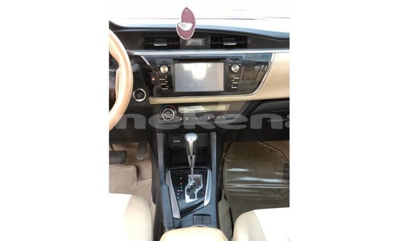Buy Import Toyota Corolla White Car in Import - Dubai in Aragatsotn Buy Import Toyota Corolla White Car in Import - Dubai in Aragatsotn