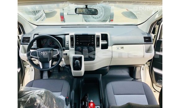 Buy Import Toyota Hiace White Car in Import - Dubai in Aragatsotn Buy Import Toyota Hiace White Car in Import - Dubai in Aragatsotn