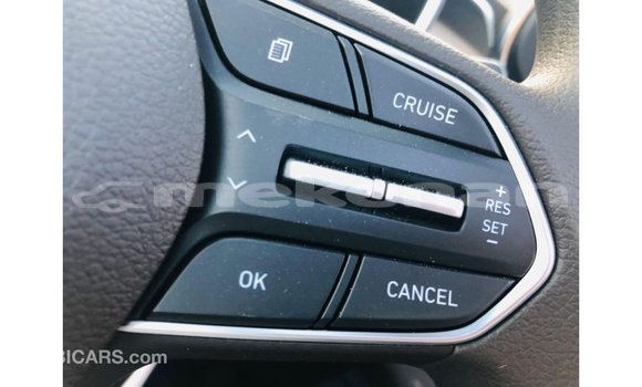 Buy Import Hyundai Santa Fe White Car in Import - Dubai in Aragatsotn Buy Import Hyundai Santa Fe White Car in Import - Dubai in Aragatsotn