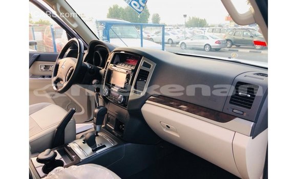 Buy Import Mitsubishi Pajero White Car in Import - Dubai in Aragatsotn Buy Import Mitsubishi Pajero White Car in Import - Dubai in Aragatsotn