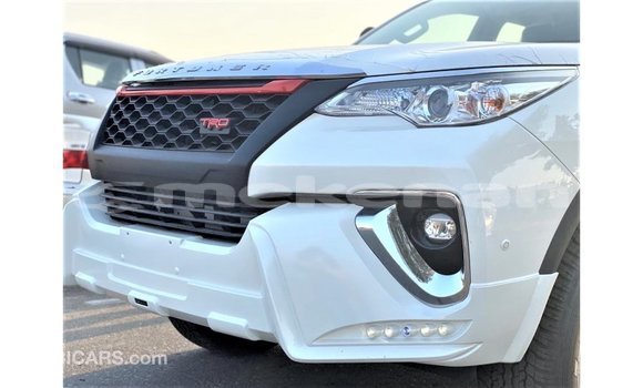 Buy Import Toyota Fortuner White Car in Import - Dubai in Aragatsotn Buy Import Toyota Fortuner White Car in Import - Dubai in Aragatsotn