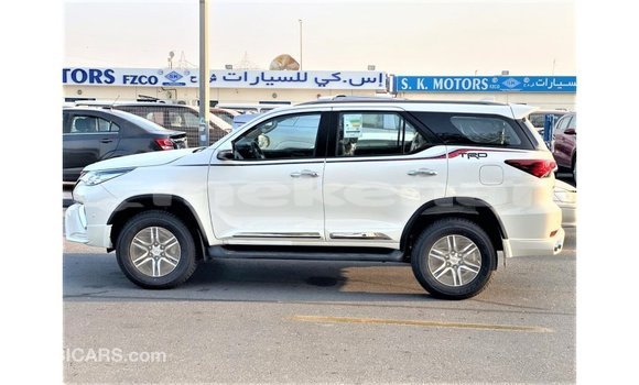 Buy Import Toyota Fortuner White Car in Import - Dubai in Aragatsotn Buy Import Toyota Fortuner White Car in Import - Dubai in Aragatsotn