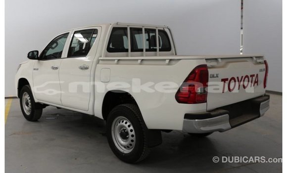 Buy Import Toyota Hilux White Car in Import - Dubai in Aragatsotn Buy Import Toyota Hilux White Car in Import - Dubai in Aragatsotn