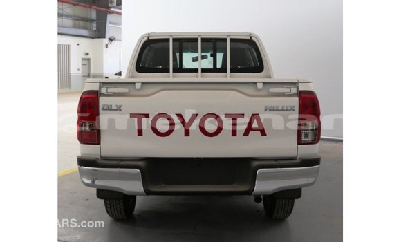 Buy Import Toyota Hilux White Car in Import - Dubai in Aragatsotn Buy Import Toyota Hilux White Car in Import - Dubai in Aragatsotn