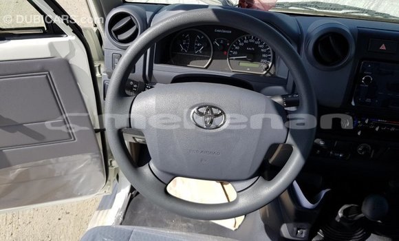 Buy Import Toyota Land Cruiser White Car in Import - Dubai in Aragatsotn Buy Import Toyota Land Cruiser White Car in Import - Dubai in Aragatsotn