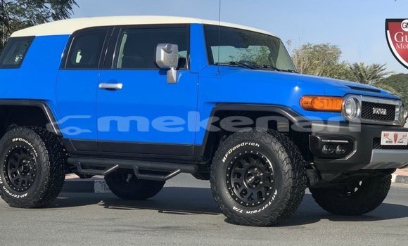 Buy Import Toyota FJ Cruiser Blue Car in Import - Dubai in Aragatsotn Buy Import Toyota FJ Cruiser Blue Car in Import - Dubai in Aragatsotn