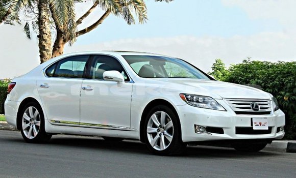 Buy Import Lexus LS White Car in Import - Dubai in Aragatsotn