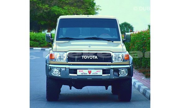Buy Import Toyota Land Cruiser Beige Car in Import - Dubai in Aragatsotn Buy Import Toyota Land Cruiser Beige Car in Import - Dubai in Aragatsotn