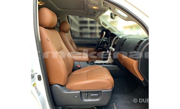 Buy Import Toyota Tundra White Car in Import - Dubai in Aragatsotn Buy Import Toyota Tundra White Car in Import - Dubai in Aragatsotn