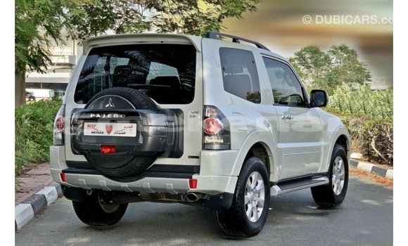 Buy Import Mitsubishi Pajero White Car in Import - Dubai in Aragatsotn Buy Import Mitsubishi Pajero White Car in Import - Dubai in Aragatsotn