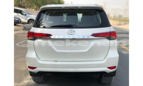 Buy Import Toyota Fortuner White Car in Import - Dubai in Aragatsotn Buy Import Toyota Fortuner White Car in Import - Dubai in Aragatsotn