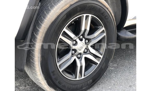 Buy Import Toyota Fortuner White Car in Import - Dubai in Aragatsotn Buy Import Toyota Fortuner White Car in Import - Dubai in Aragatsotn