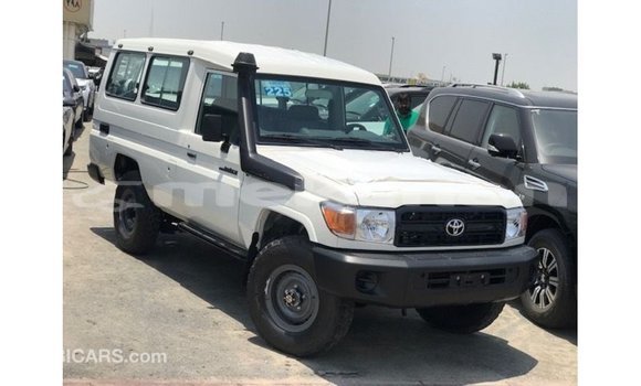 Buy Import Toyota Land Cruiser White Car in Import - Dubai in Aragatsotn Buy Import Toyota Land Cruiser White Car in Import - Dubai in Aragatsotn