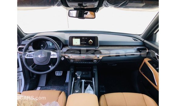 Buy Import Kia Carens White Car in Import - Dubai in Aragatsotn Buy Import Kia Carens White Car in Import - Dubai in Aragatsotn