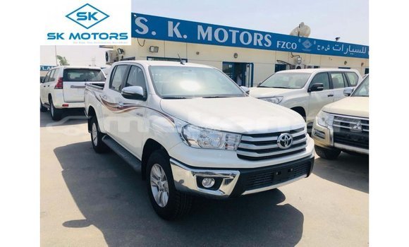 Buy Import Toyota Hilux White Car in Import - Dubai in Aragatsotn