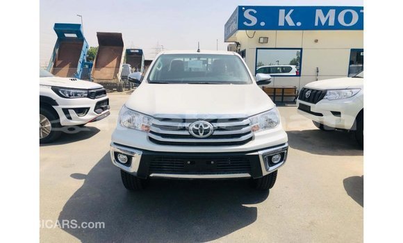 Buy Import Toyota Hilux White Car in Import - Dubai in Aragatsotn Buy Import Toyota Hilux White Car in Import - Dubai in Aragatsotn