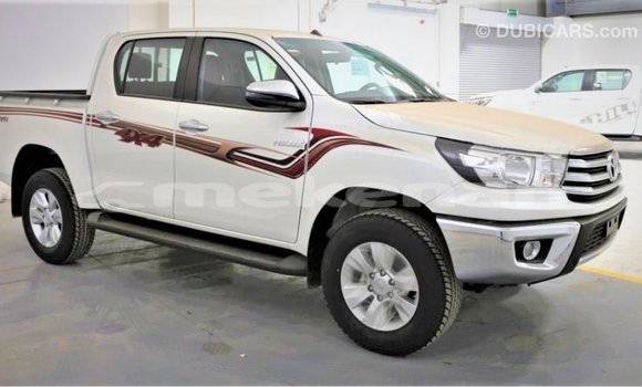 Buy Import Toyota Hilux White Car in Import - Dubai in Aragatsotn Buy Import Toyota Hilux White Car in Import - Dubai in Aragatsotn