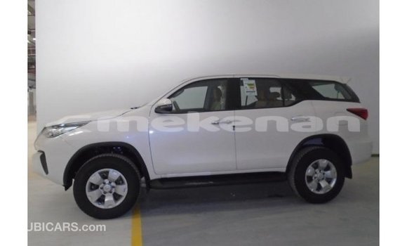 Buy Import Toyota Fortuner White Car in Import - Dubai in Aragatsotn Buy Import Toyota Fortuner White Car in Import - Dubai in Aragatsotn
