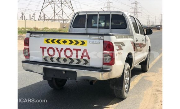 Buy Import Toyota Hilux White Car in Import - Dubai in Aragatsotn Buy Import Toyota Hilux White Car in Import - Dubai in Aragatsotn