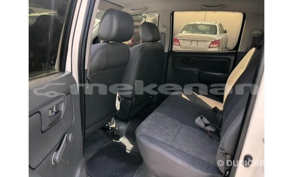 Buy Import Toyota Hilux White Car in Import - Dubai in Aragatsotn Buy Import Toyota Hilux White Car in Import - Dubai in Aragatsotn