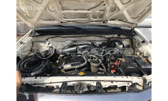 Buy Import Toyota Hilux White Car in Import - Dubai in Aragatsotn Buy Import Toyota Hilux White Car in Import - Dubai in Aragatsotn