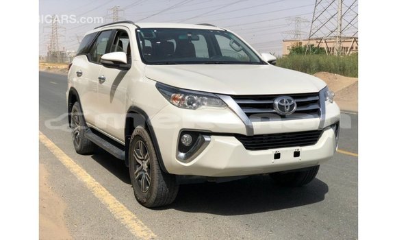 Buy Import Toyota Fortuner White Car in Import - Dubai in Aragatsotn Buy Import Toyota Fortuner White Car in Import - Dubai in Aragatsotn