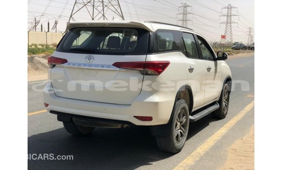 Buy Import Toyota Fortuner White Car in Import - Dubai in Aragatsotn Buy Import Toyota Fortuner White Car in Import - Dubai in Aragatsotn