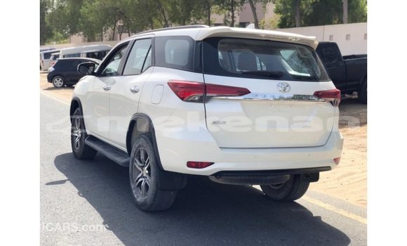 Buy Import Toyota Fortuner White Car in Import - Dubai in Aragatsotn Buy Import Toyota Fortuner White Car in Import - Dubai in Aragatsotn