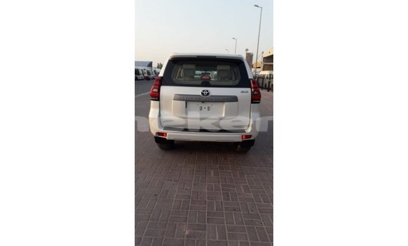 Buy Import Toyota Prado White Car in Import - Dubai in Aragatsotn Buy Import Toyota Prado White Car in Import - Dubai in Aragatsotn