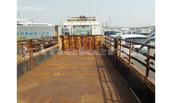 Buy Import Isuzu FTR 850 White Truck in Import - Dubai in Aragatsotn Buy Import Isuzu FTR 850 White Truck in Import - Dubai in Aragatsotn